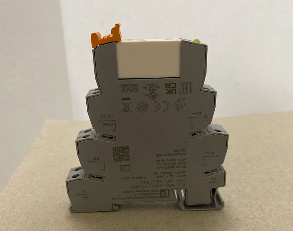 Rơ le Phoenix Contact PLC-RSC- 24DC/ 1IC/ACT - 2967604; Xx Germany, do Cty Anh Ty phân phối; CO CQ, BH 12 tháng, có CK