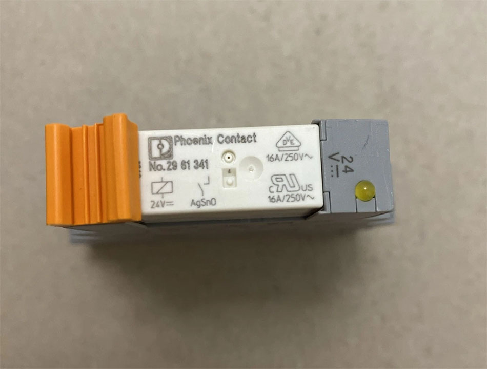 thumbnail interactive-video image 1 of 10 PCS Phoenix Contact PLC-RSC-230UC/1AU/SEN Relay Module 2966333 - New 1 of 2