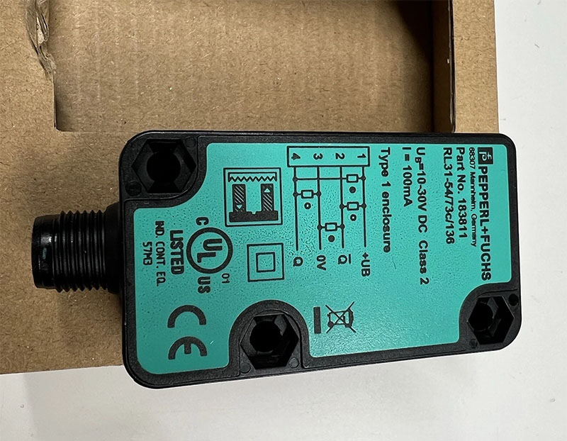Cảm biến quang phản xạ hội tụ Pepperl Fuchs RL31-54/73c/136 | 156213