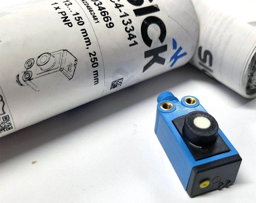 Cảm biến siêu âm đo khoảng cách Sick UC4-13341 | 6034669, Xx Germany, do Cty Anh Ty phân phối; CO CQ, BH 12 tháng, có CK